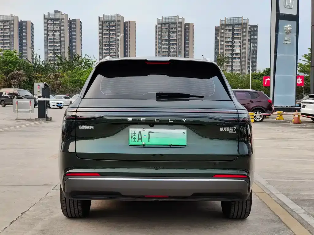 Geely 银河星舰7 — фото 7