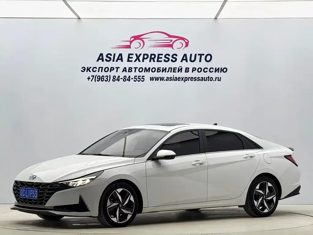 Hyundai Elantra — фото 1