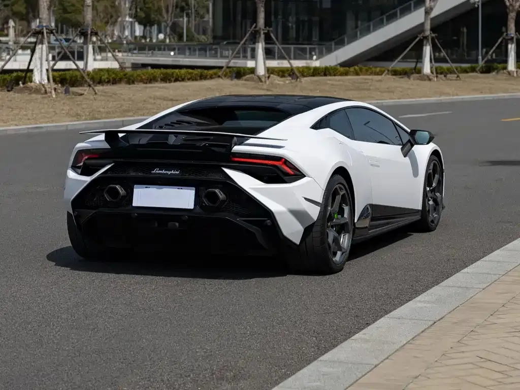 Lamborghini Huracan — фото 8