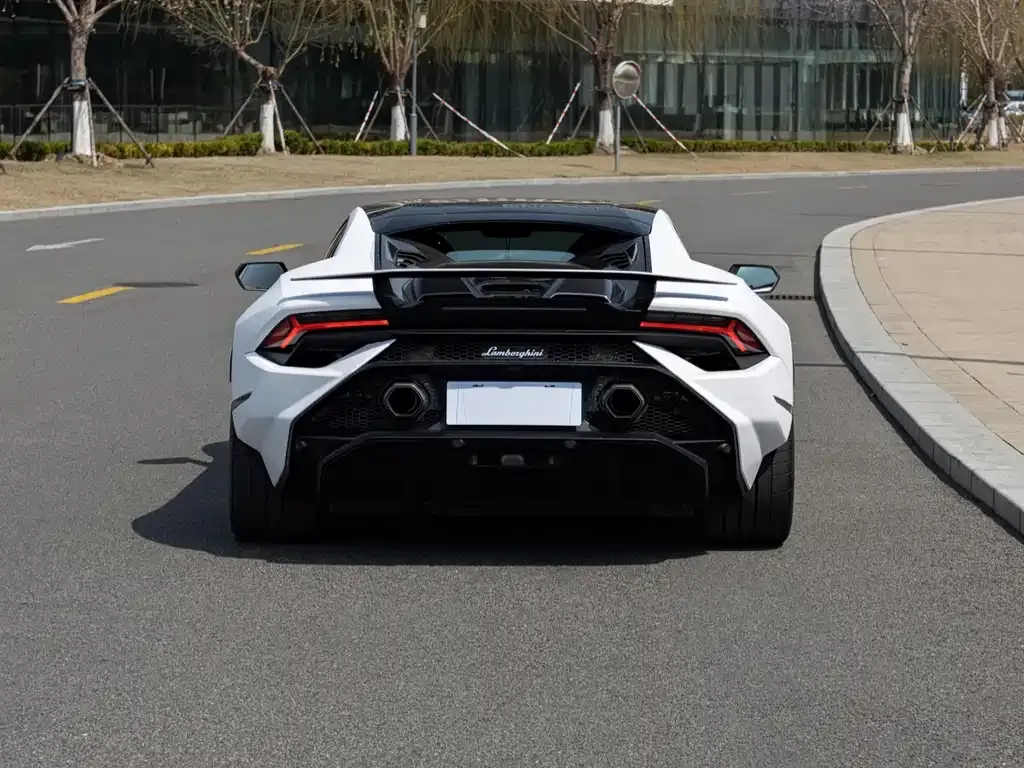 Lamborghini Huracan — фото 7