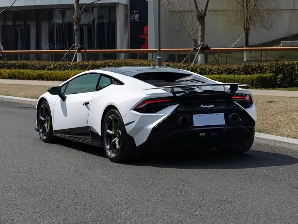 Lamborghini Huracan — фото 4