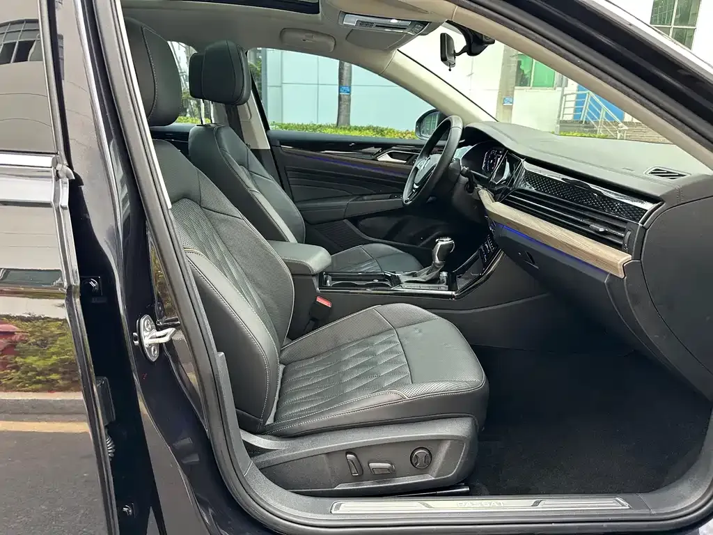 Volkswagen Passat — фото 8