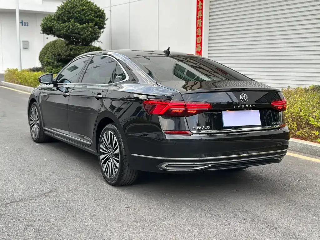 Volkswagen Passat — фото 3