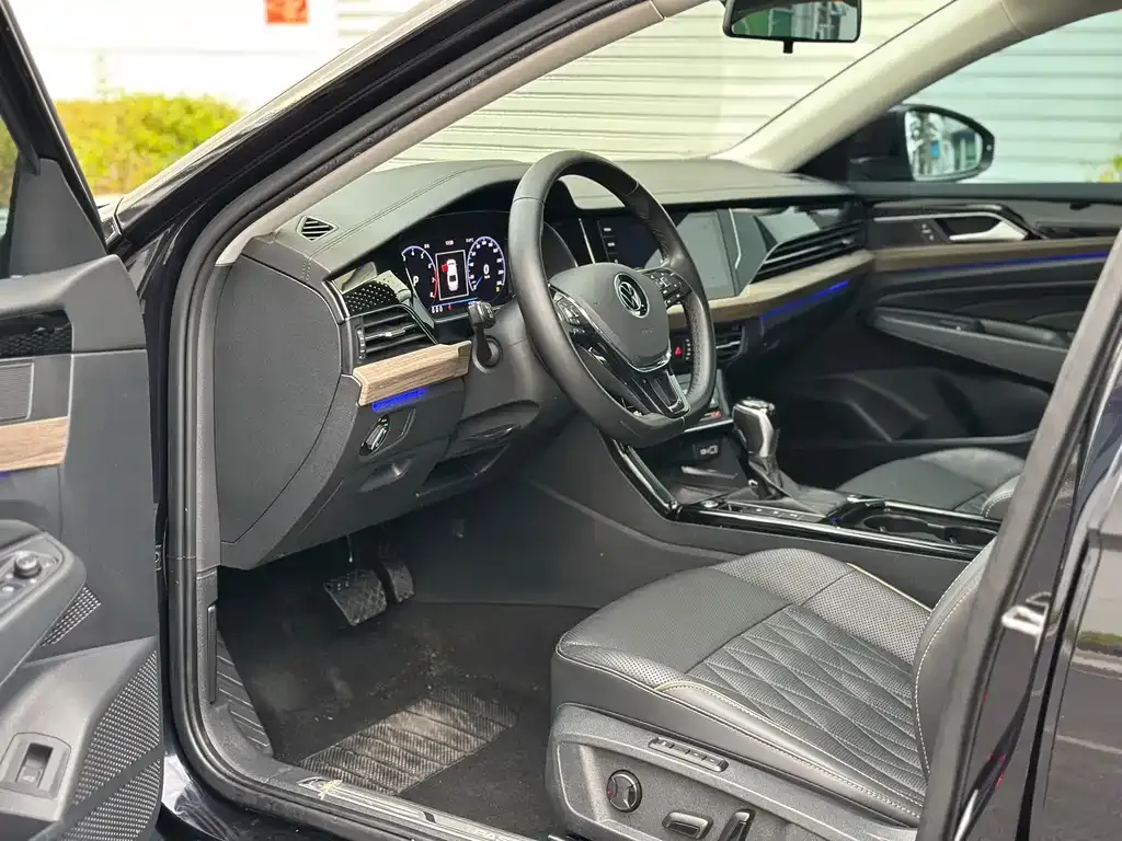Volkswagen Passat — фото 4