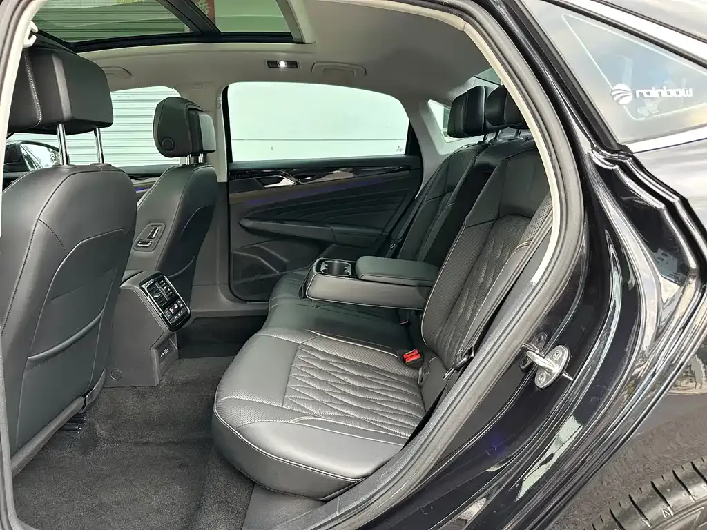 Volkswagen Passat — фото 2