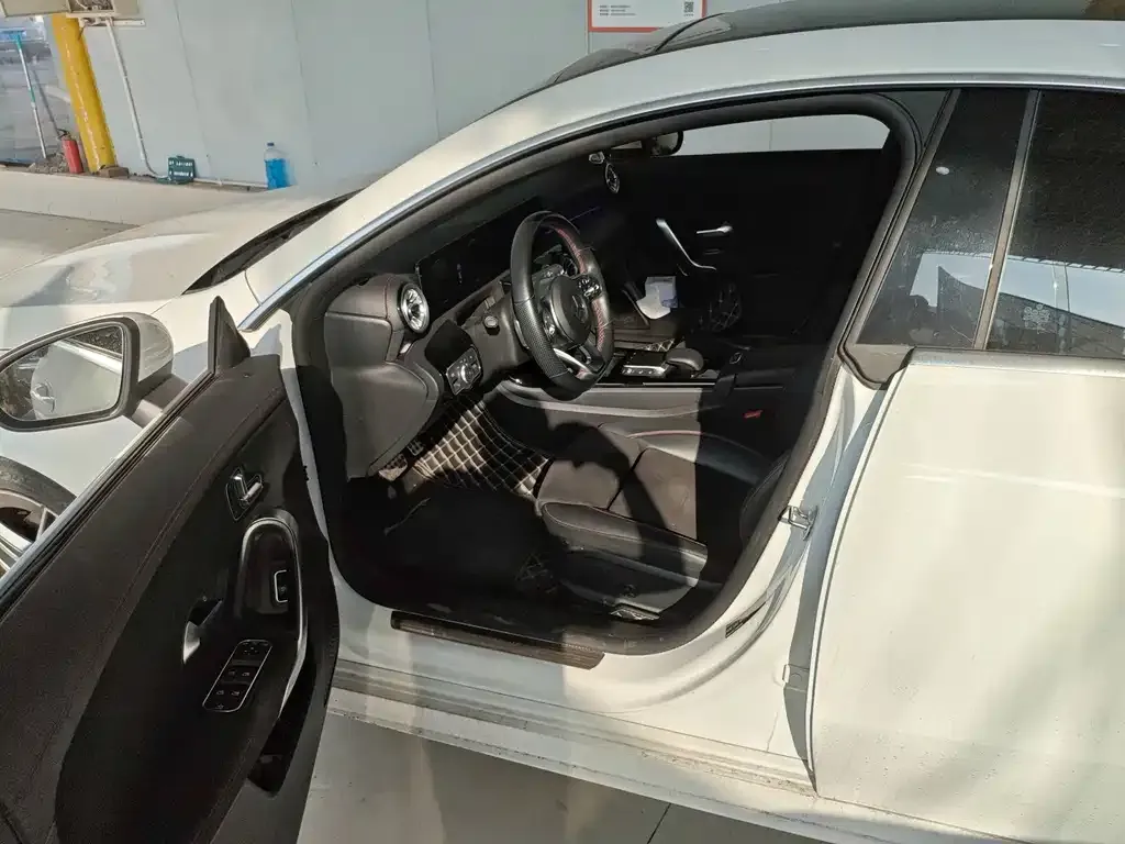 Mercedes-Benz CLA (Import) — фото 2
