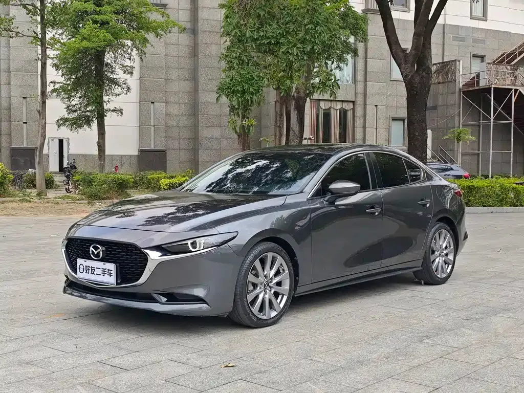 Mazda 3 Axela — фото 1