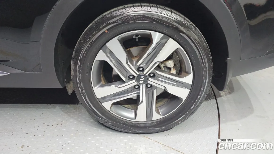 Kia Sorento — фото 8