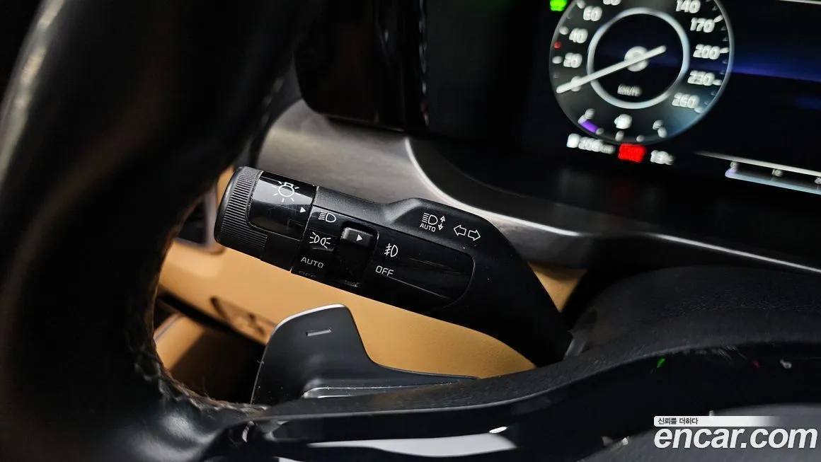 Kia Sorento — фото 9
