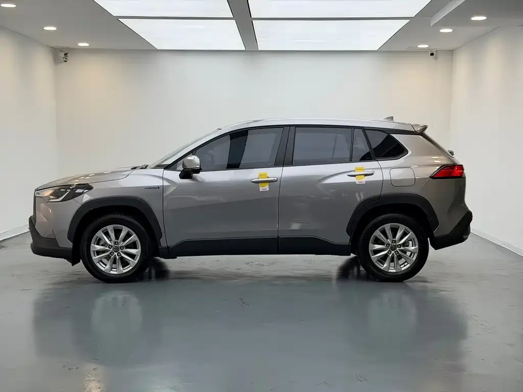 Toyota Corolla Cross — фото 4