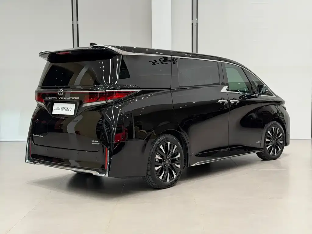 Toyota Vellfire — фото 6