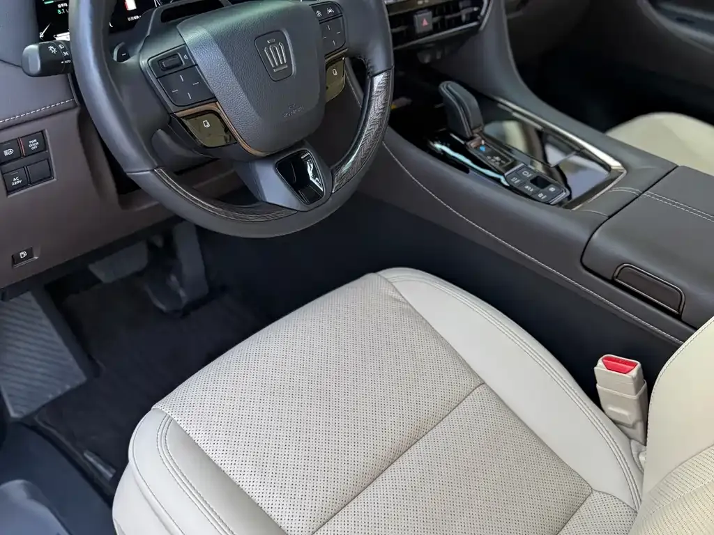 Toyota Vellfire — фото 9