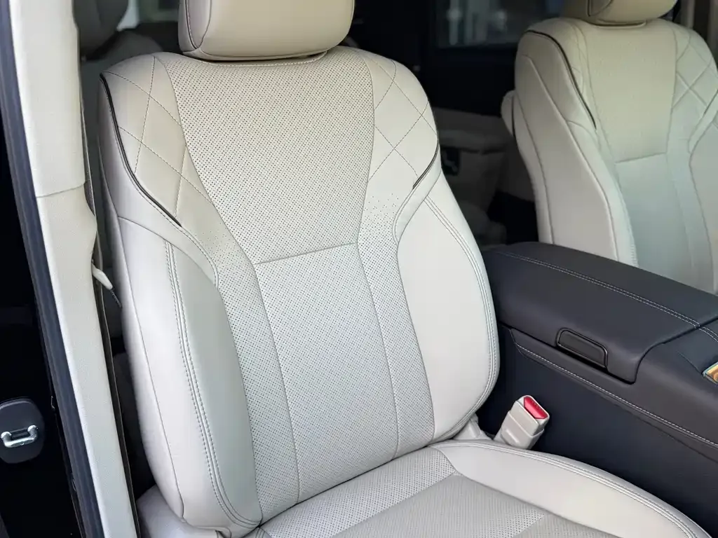 Toyota Vellfire — фото 10
