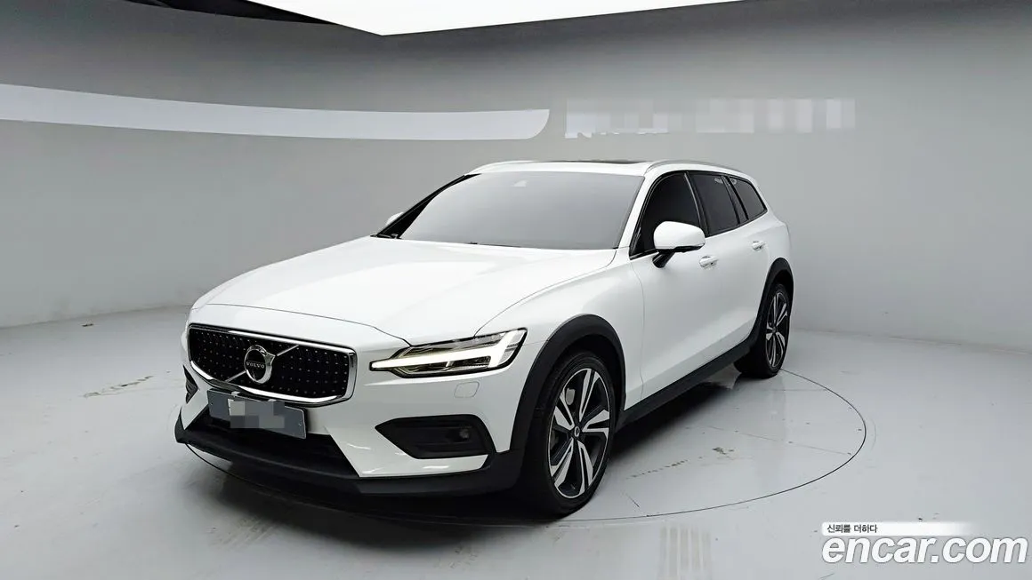 Volvo V60 — фото 1