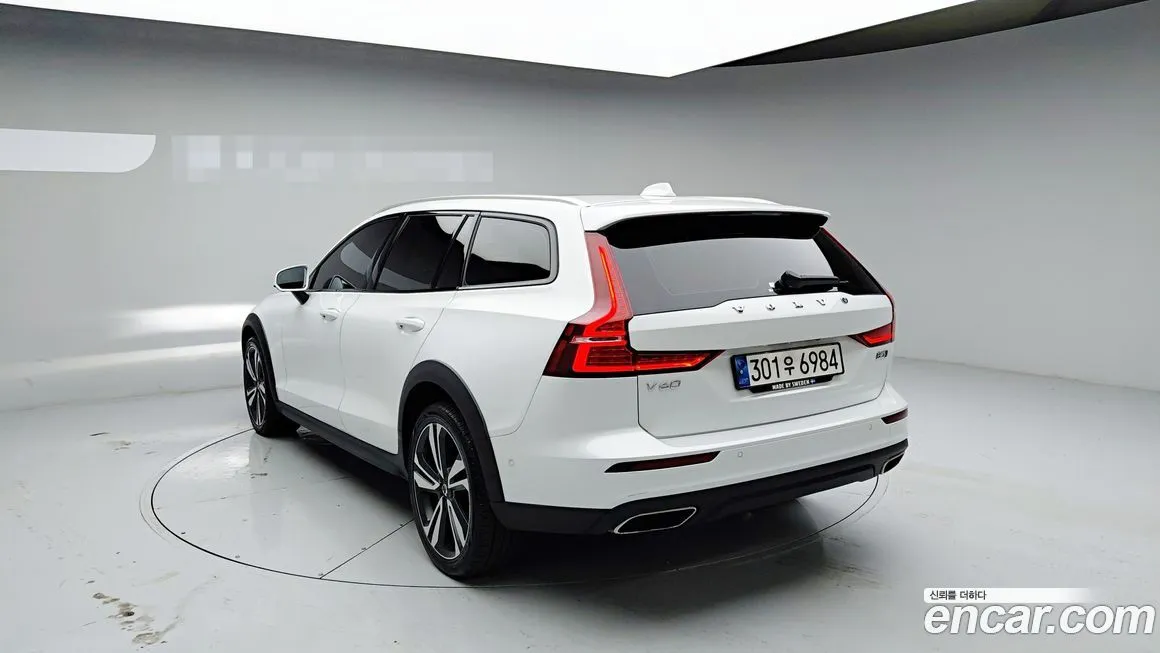 Volvo V60 — фото 2