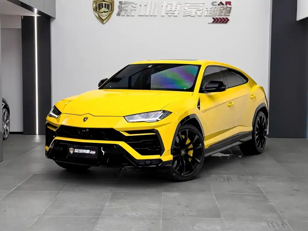Lamborghini Urus — фото 1