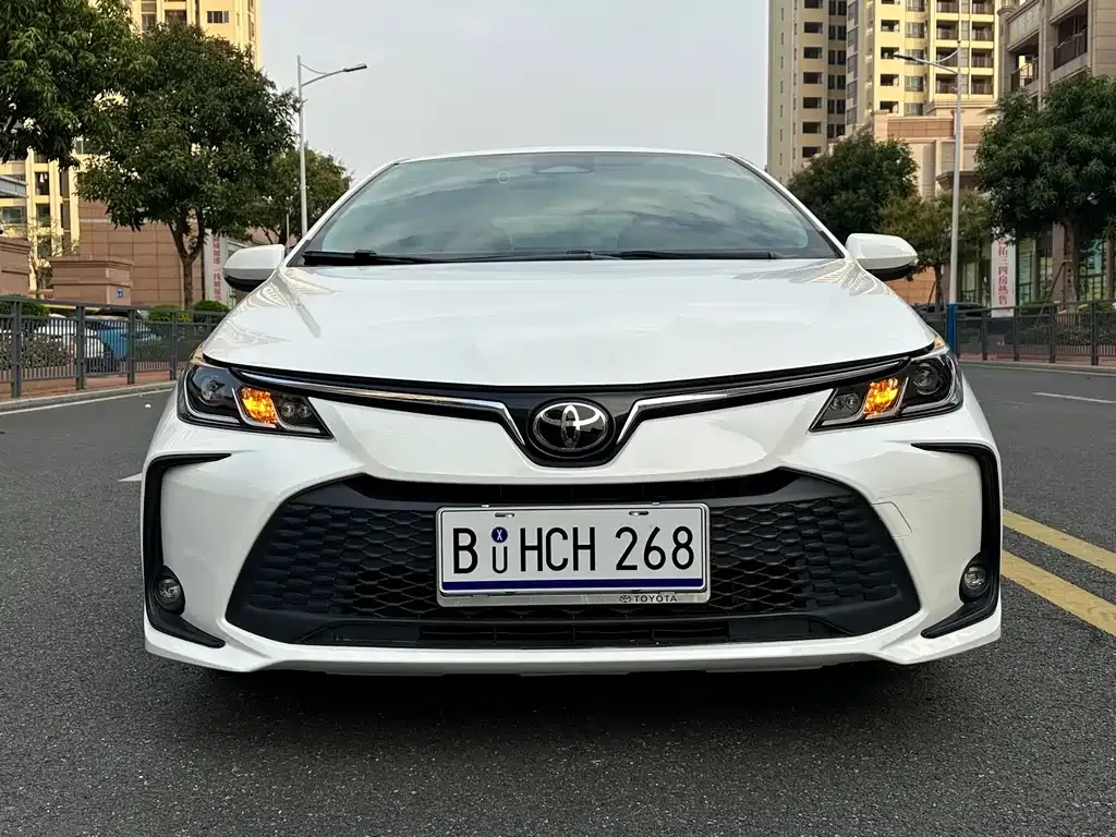 Toyota Corolla — фото 5