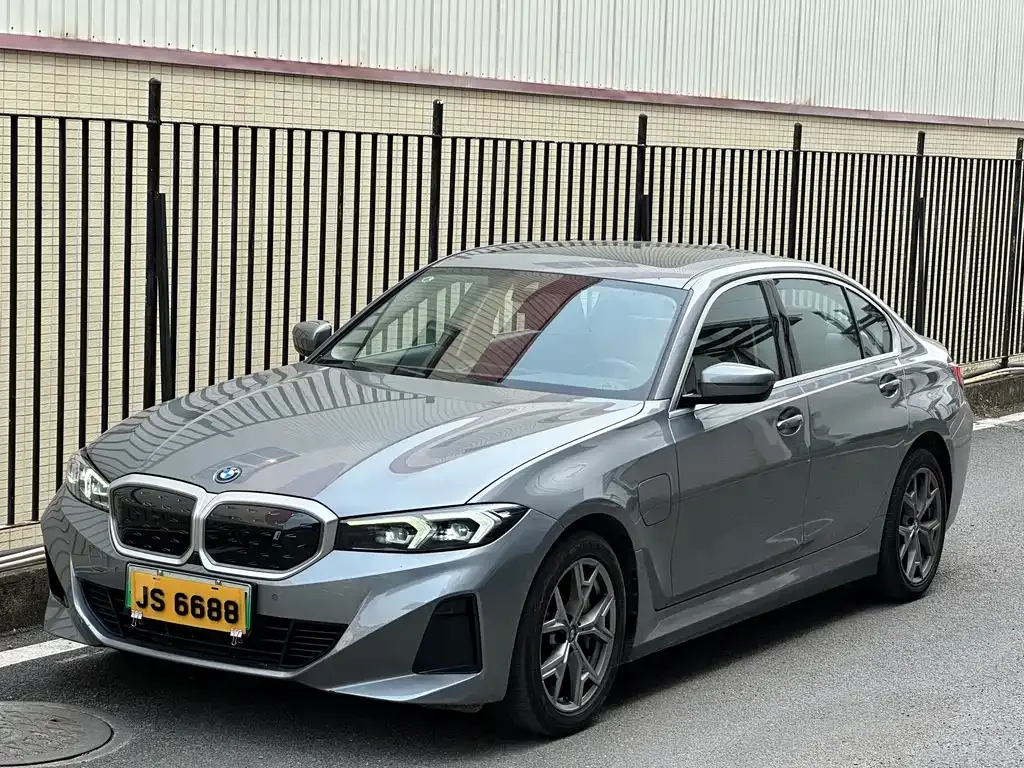 BMW i3 — фото 1