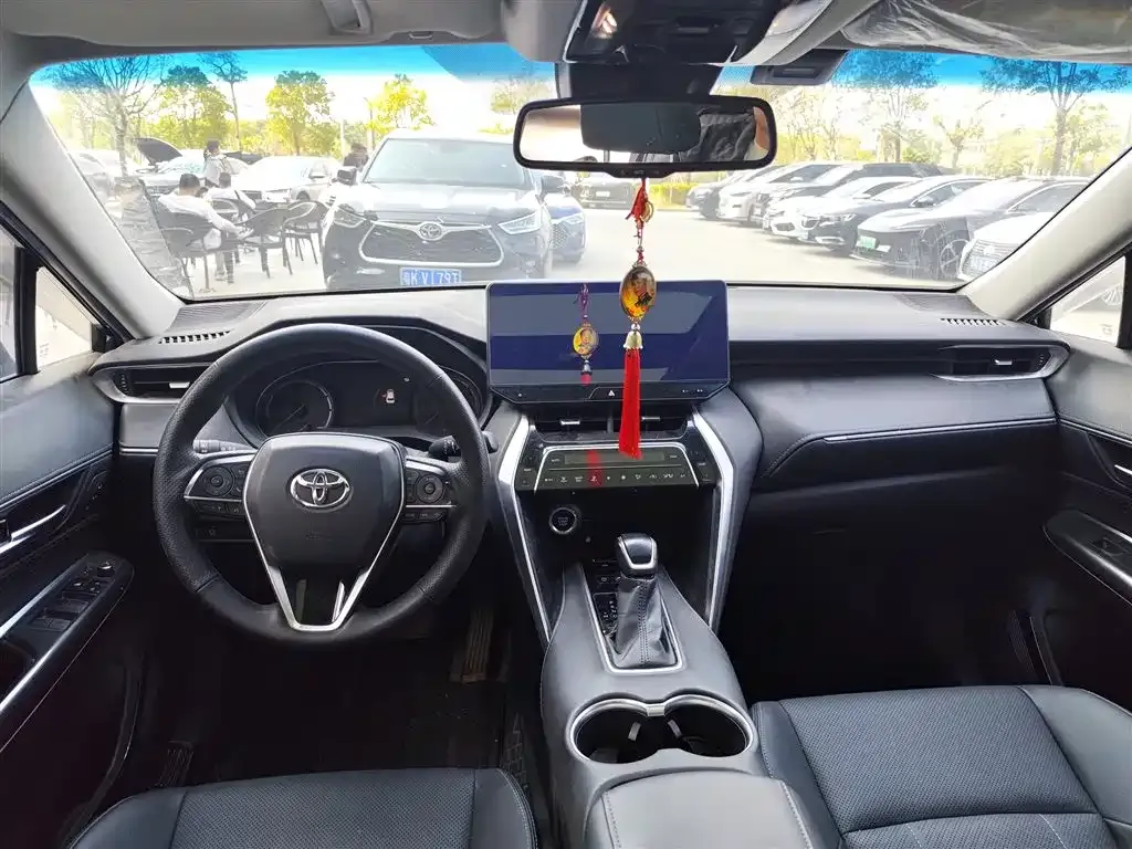 Toyota Harrier — фото 7