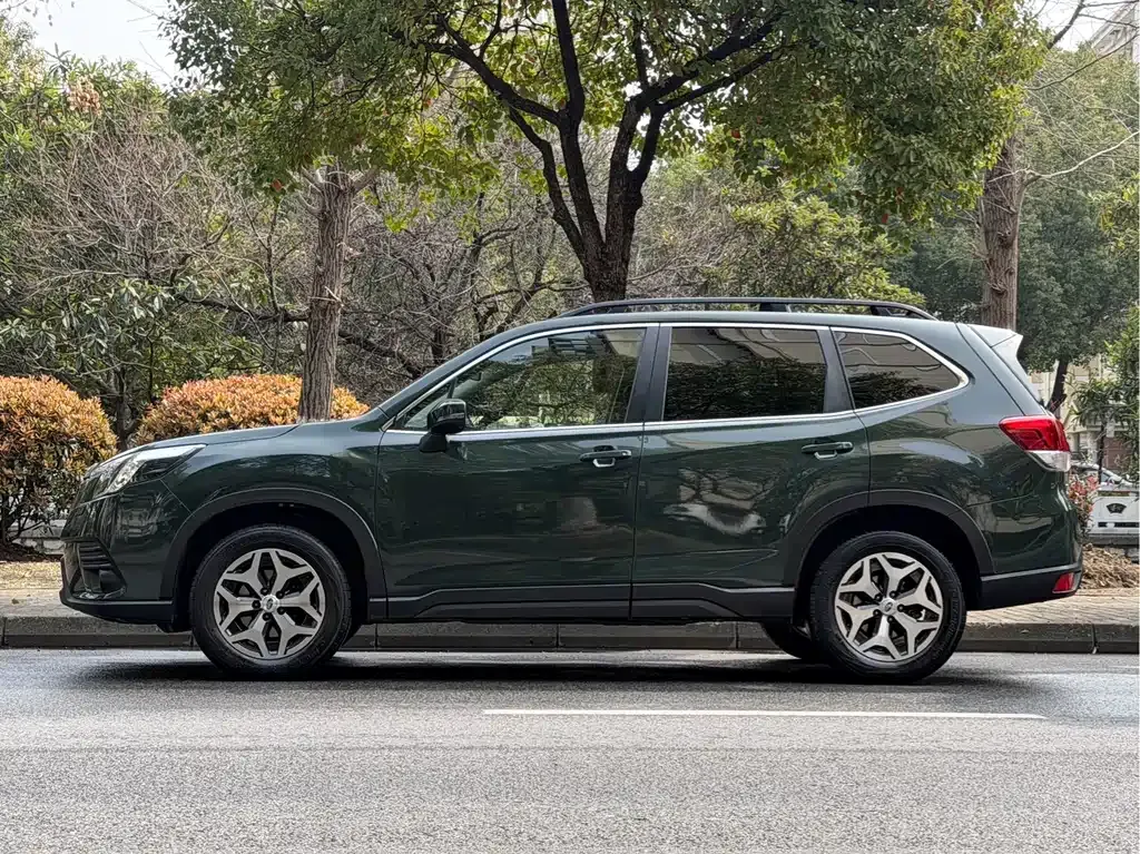 Subaru Forester — фото 9