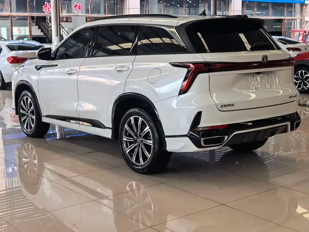 Changan CS75PLUS — фото 10