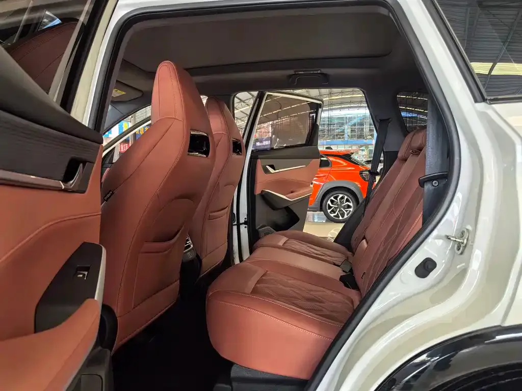 Changan CS75PLUS — фото 2