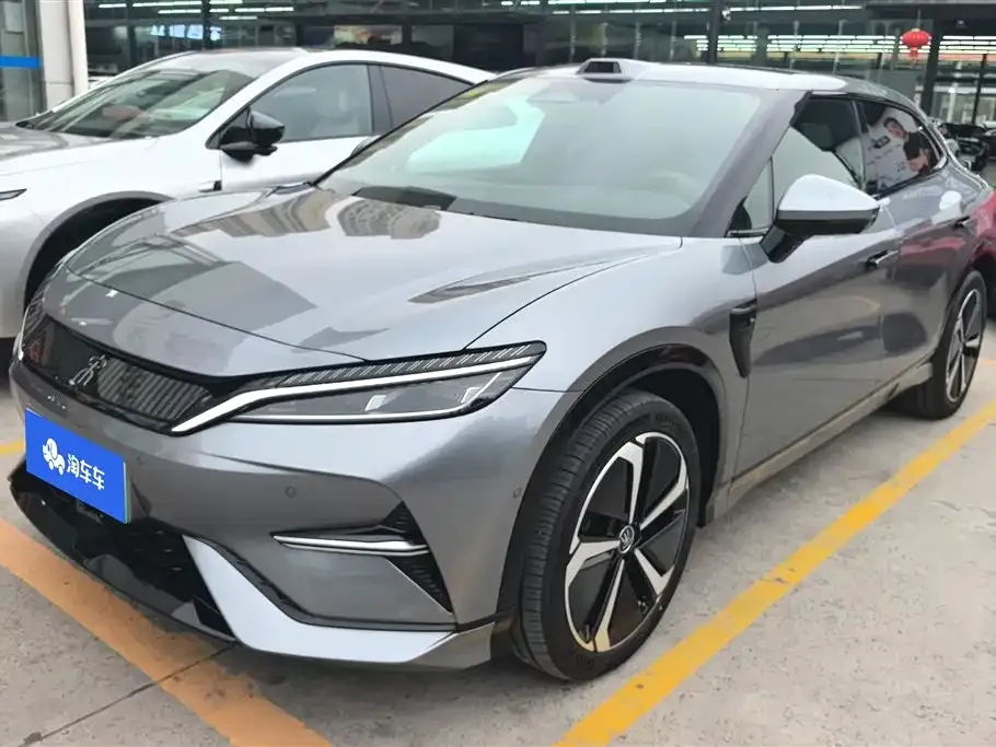 BYD L EV — фото 1