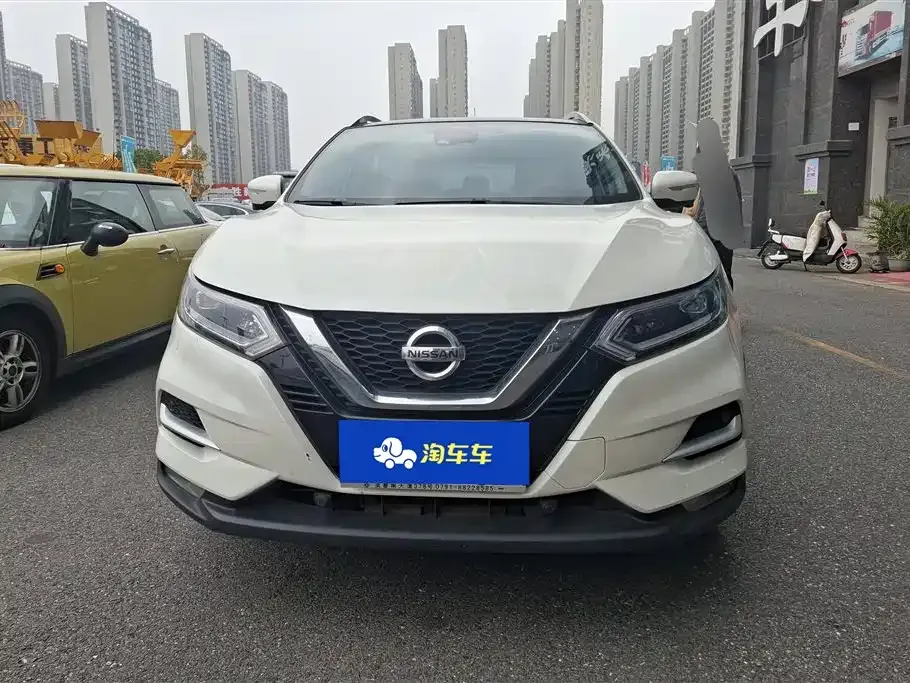 Nissan Qashqai — фото 7