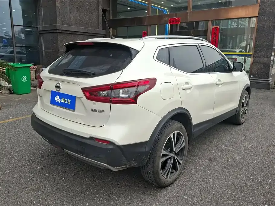 Nissan Qashqai — фото 8