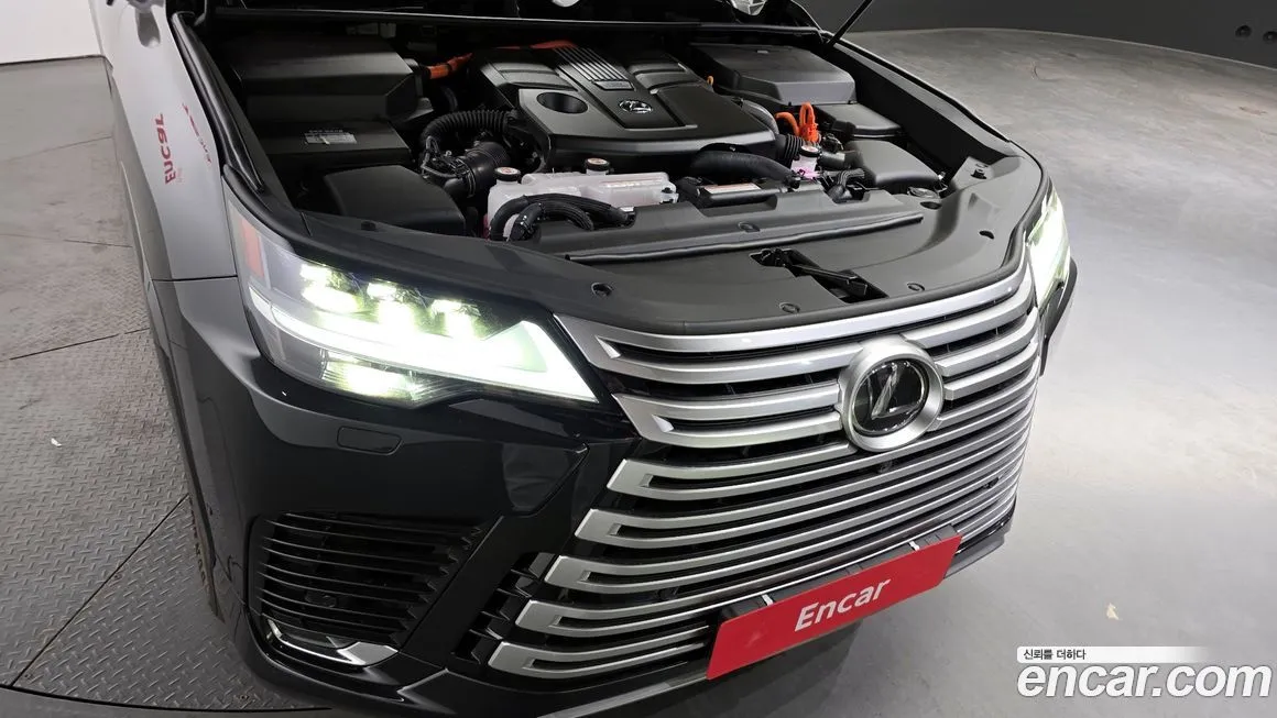 Lexus LX — фото 5