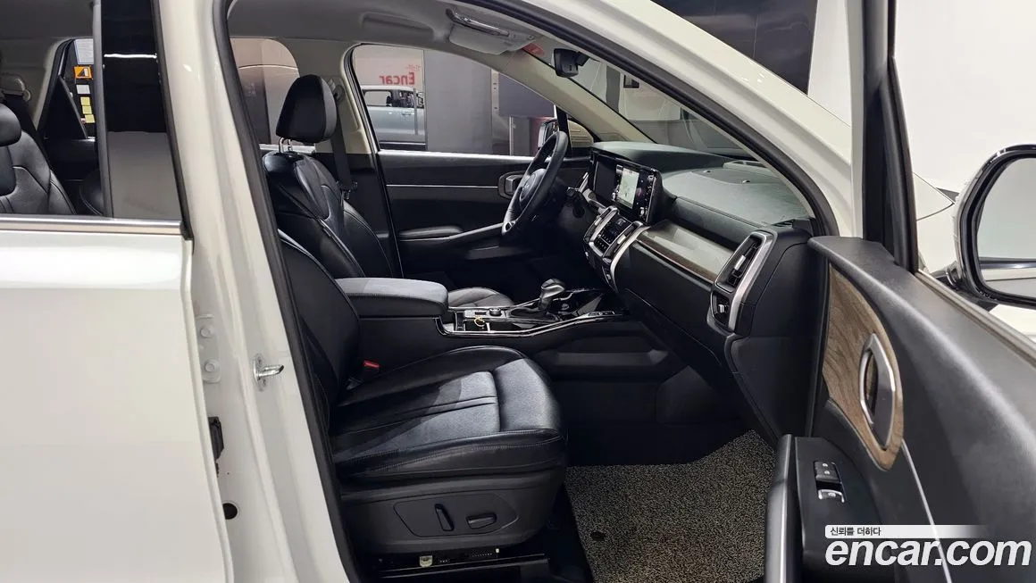 Kia Sorento — фото 5