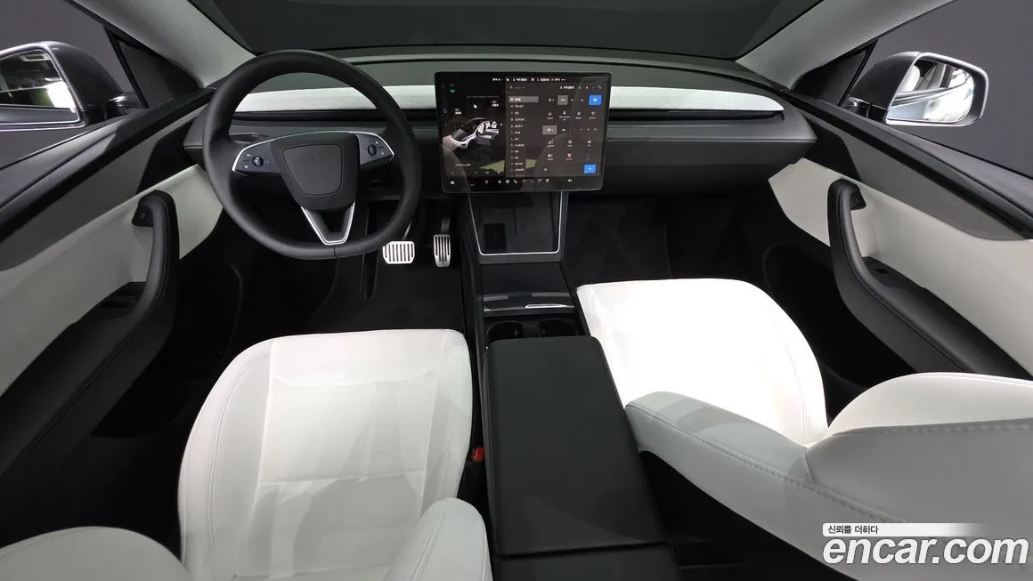 Tesla Model Y — фото 6