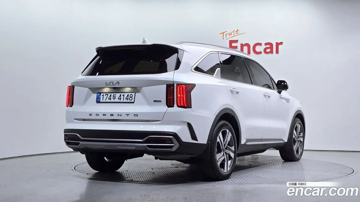 Kia Sorento — фото 7