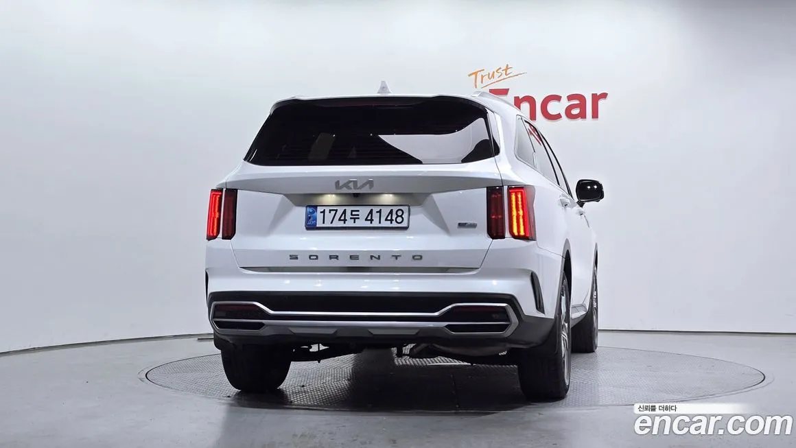 Kia Sorento — фото 6