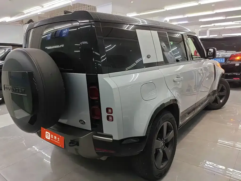 Land Rover Defender — фото 3