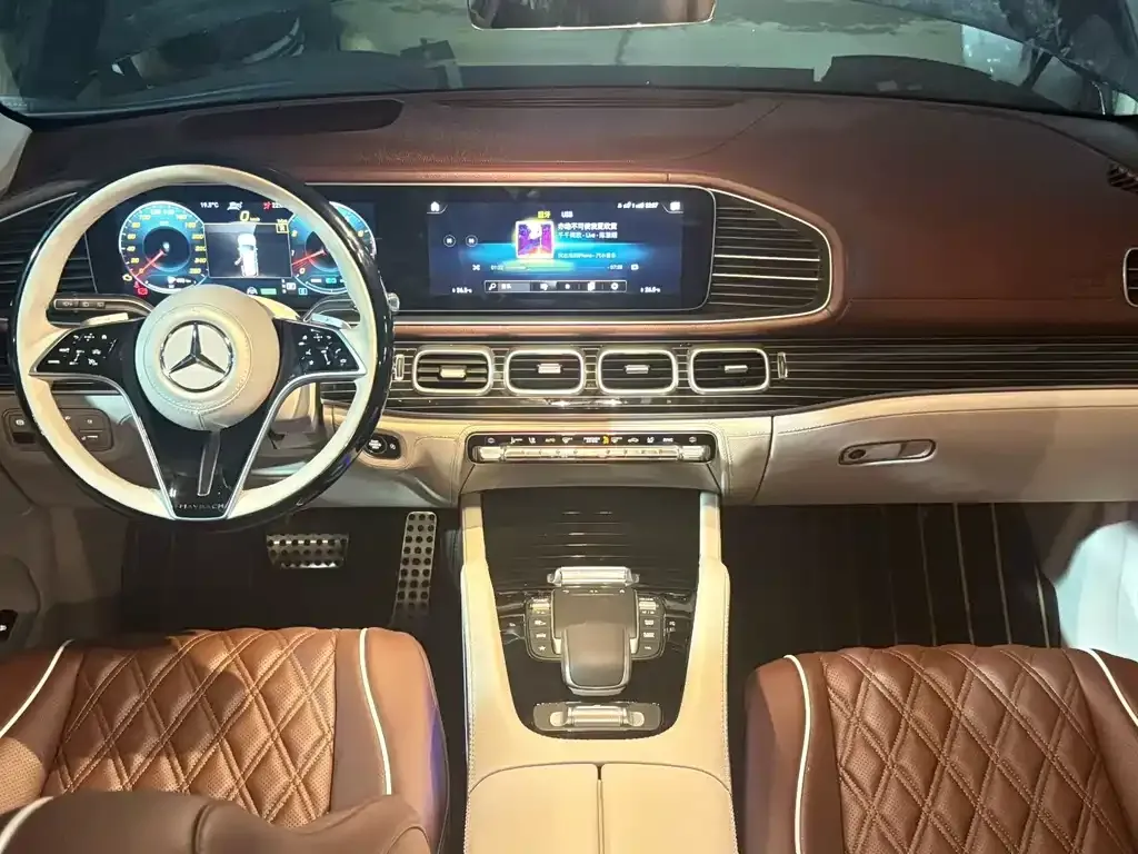 Mercedes-Benz GLS — фото 7