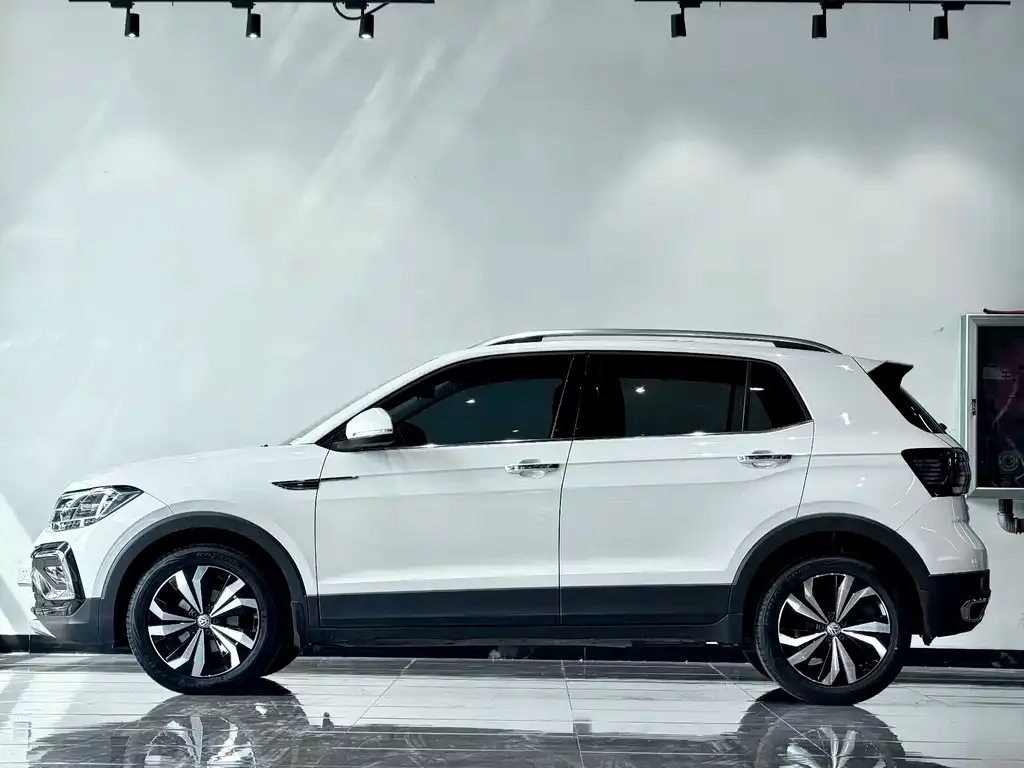 Volkswagen T-Cross — фото 6