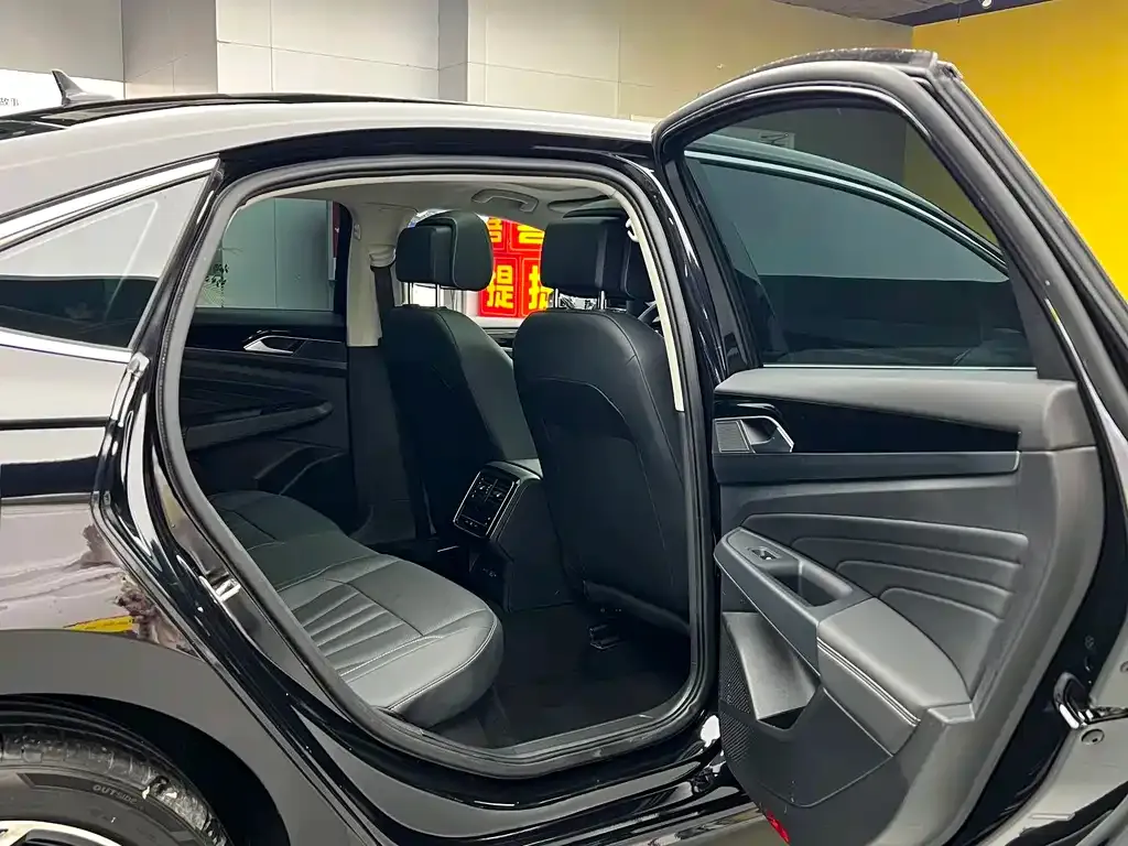 Volkswagen Passat — фото 7