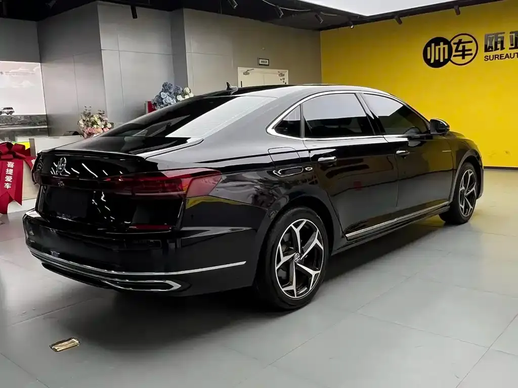 Volkswagen Passat — фото 3