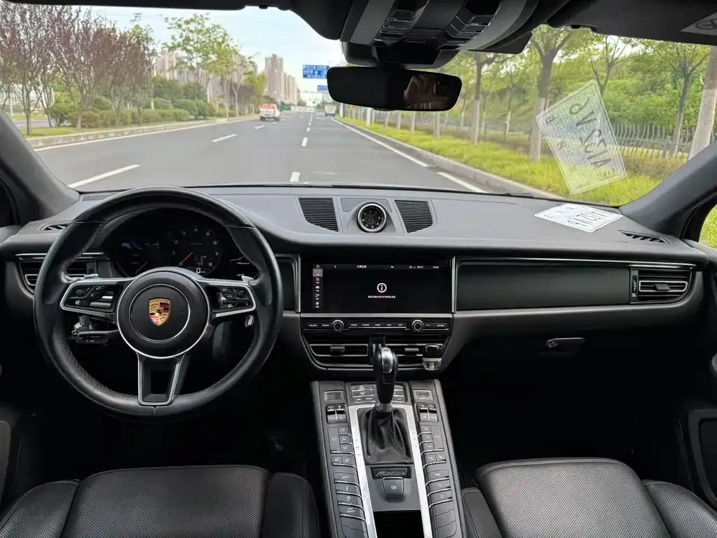 Porsche Macan — фото 4