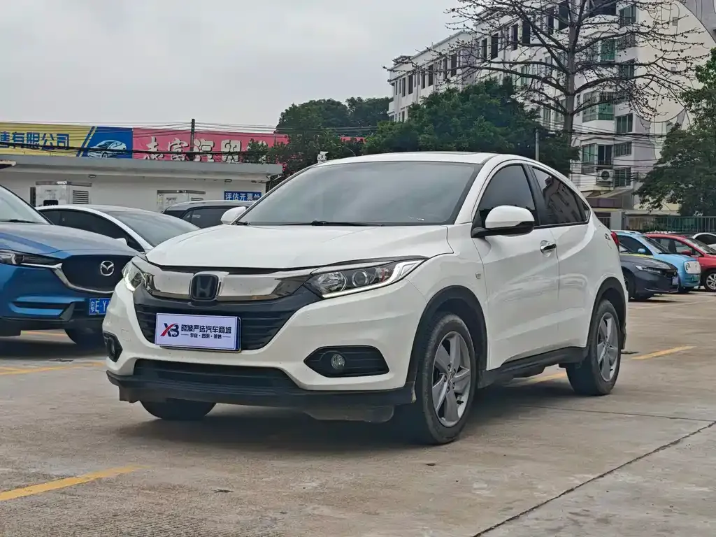 Honda Vezel — фото 1