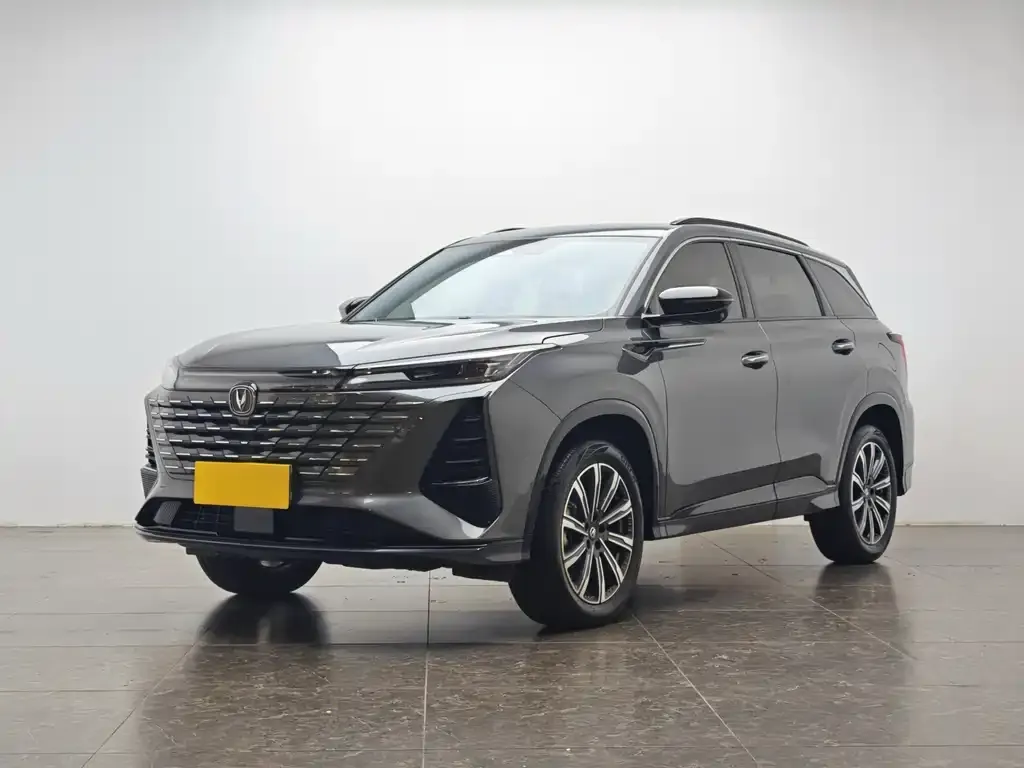 Changan CS75PLUS — фото 1