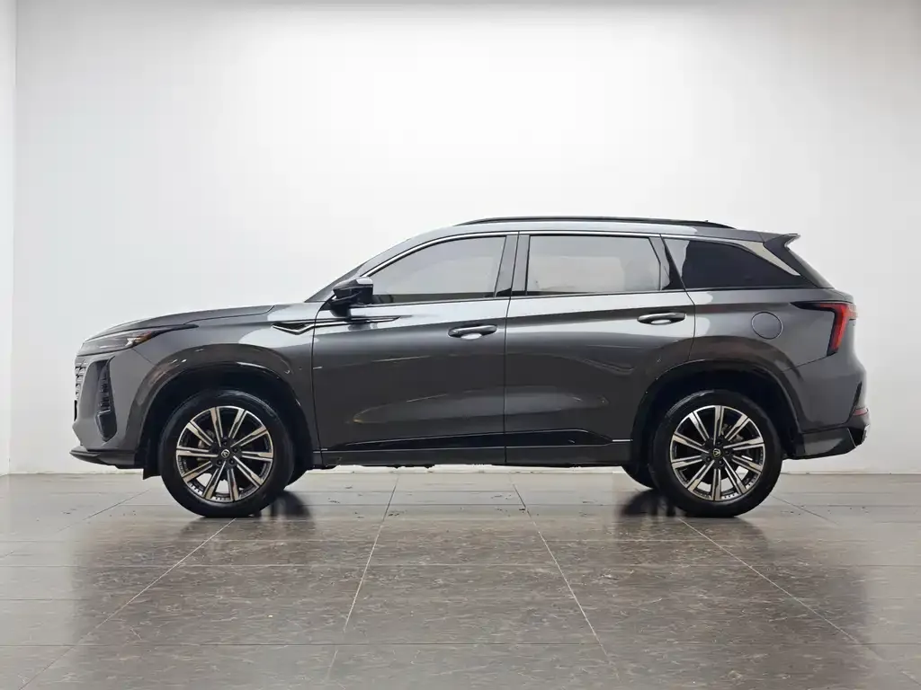 Changan CS75PLUS — фото 4