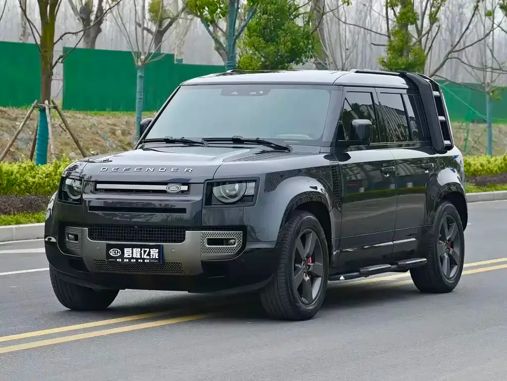 Land Rover Defender — фото 1
