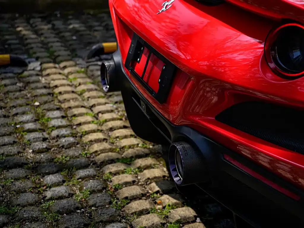 Ferrari F8 — фото 10