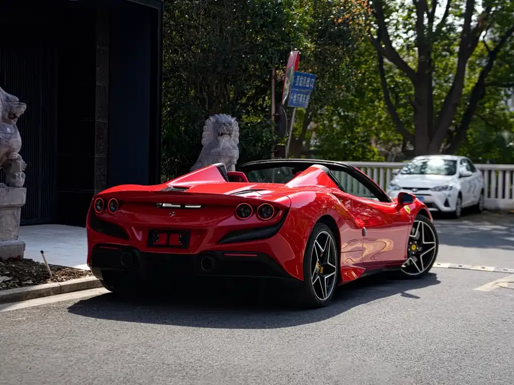Ferrari F8 — фото 4