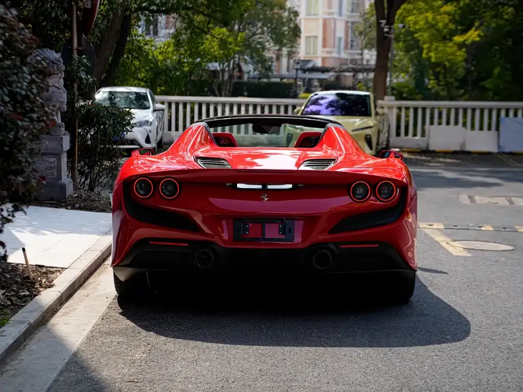 Ferrari F8 — фото 5