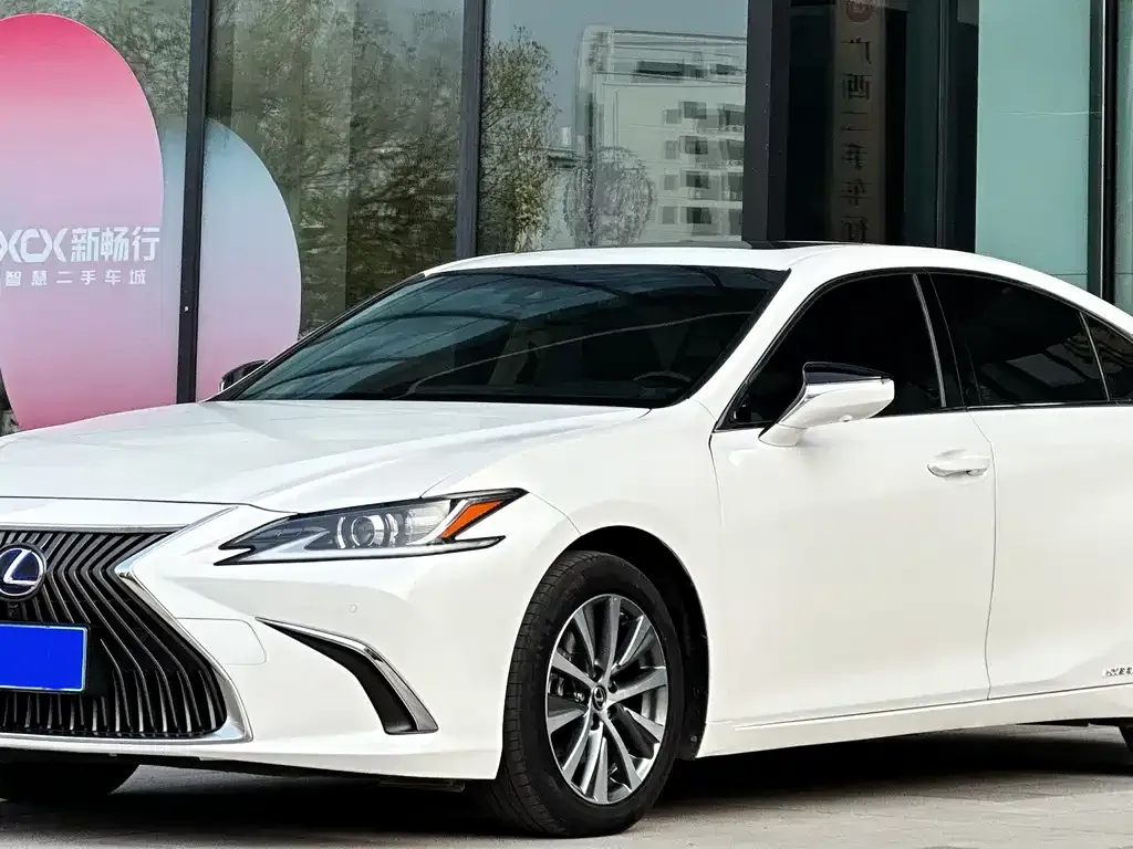 Lexus ES — фото 6