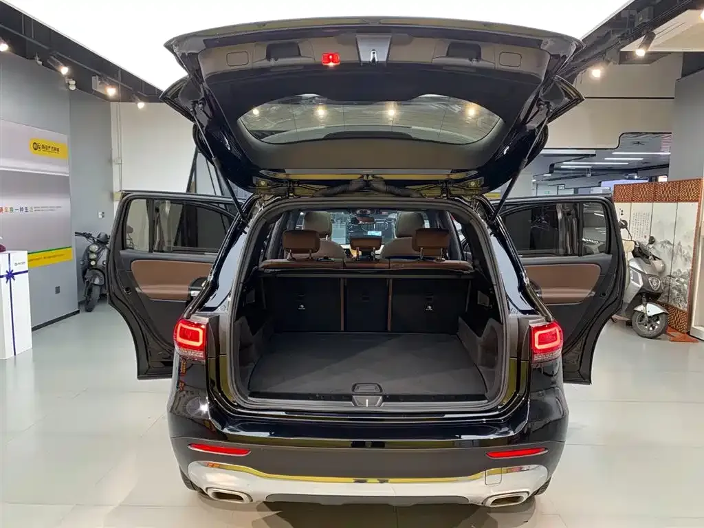 Mercedes-Benz GLB — фото 10