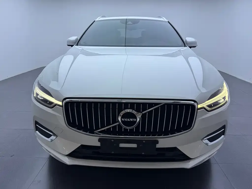Volvo XC60 — фото 4